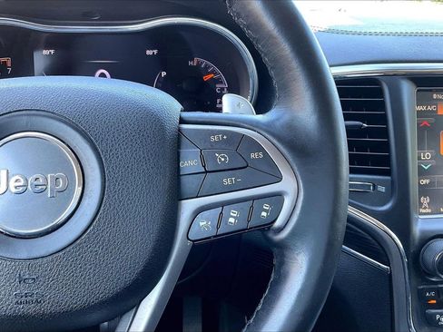 Certified 2017 Jeep Grand Cherokee Summit RWD image 32