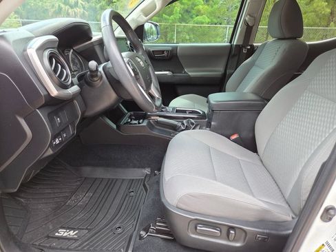 Used 2023 Toyota Tacoma SR5 w/ Technology Package AWD/4WD image 24