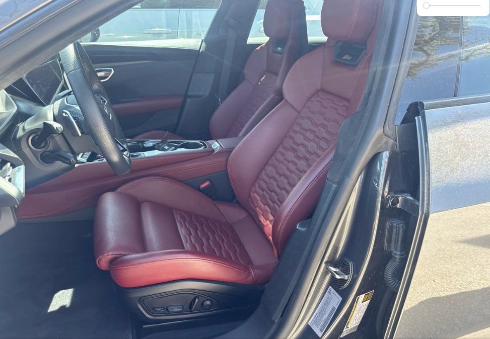 Used 2022 Audi RS e-tron GT w/ Carbon Performance Package AWD/4WD image 3