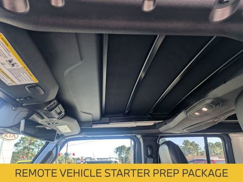 Certified 2025 Jeep Wrangler Unlimited Rubicon image 17