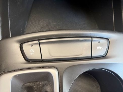 Used 2024 Chevrolet Trax LS FWD image 25