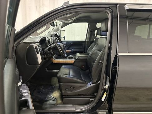 Used 2018 Chevrolet Silverado 3500 LTZ w/ Duramax Plus Package image 7