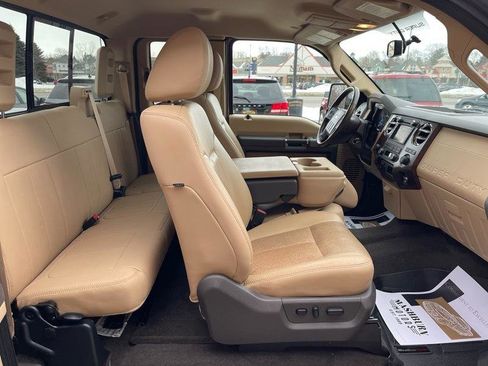 Used 2011 Ford F250 Lariat w/ Chrome Pkg image 40