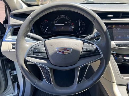 Used 2017 Cadillac XT5 Premium Luxury w/ Advanced Security Package AWD/4WD image 24