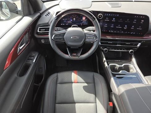 Certified 2024 Chevrolet Traverse RS w/ LPO, Floor Liner Package image 35