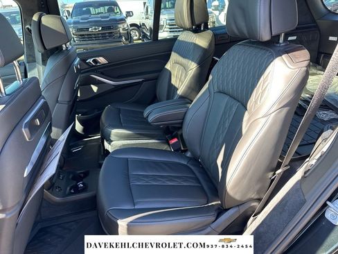 Used 2026 BMW X7 M60i image 21
