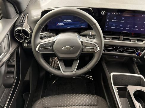 Used 2025 Chevrolet Equinox LT w/ Midnight Edition FWD image 13