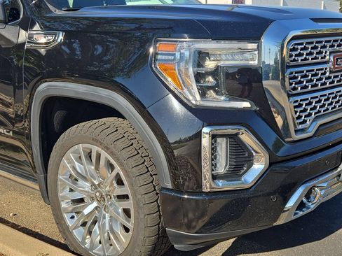Used 2019 GMC Sierra 1500 Denali w/ Denali Ultimate Package AWD/4WD image 10