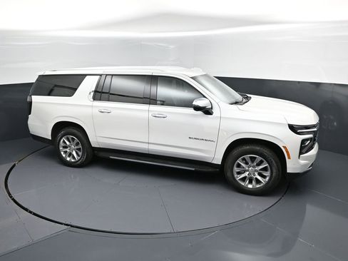 New 2025 Chevrolet Suburban Premier image 36