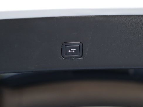 Used 2023 Chevrolet Traverse High Country w/ LPO, Floor Liner Package image 35