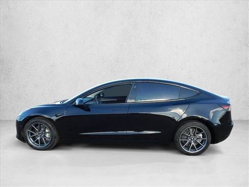 Used 2021 Tesla Model 3 Standard Range Plus RWD image 8