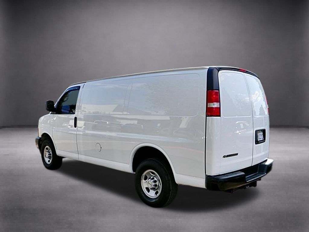 Used 2023 Chevrolet Express 2500 w/ Driver Convenience Package RWD image 7