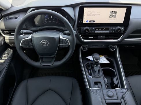 New 2026 Toyota Grand Highlander AWD image 12