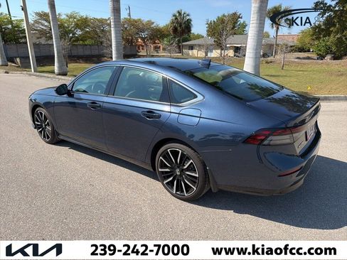 Used 2025 Honda Accord Touring image 6