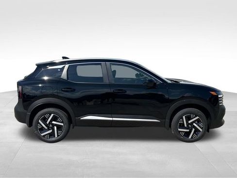 New 2026 Nissan Kicks SV image 9