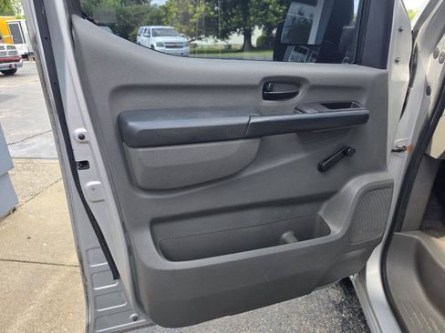 Used 2012 Nissan NV 3500 S RWD image 17