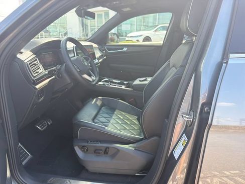 Used 2024 Volkswagen Atlas Cross Sport SEL Premium R-Line AWD/4WD image 12