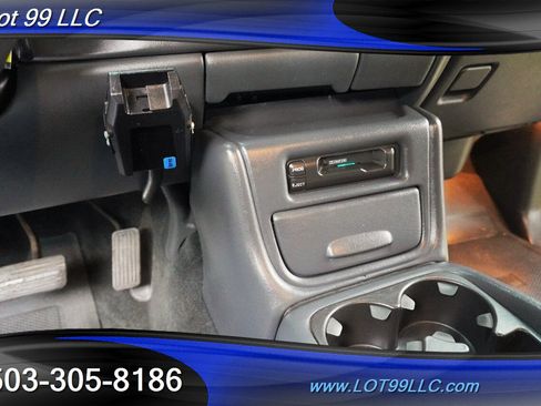 Used 2000 Chevrolet Silverado 2500 LT w/ Firm Ride Suspension Pkg image 22