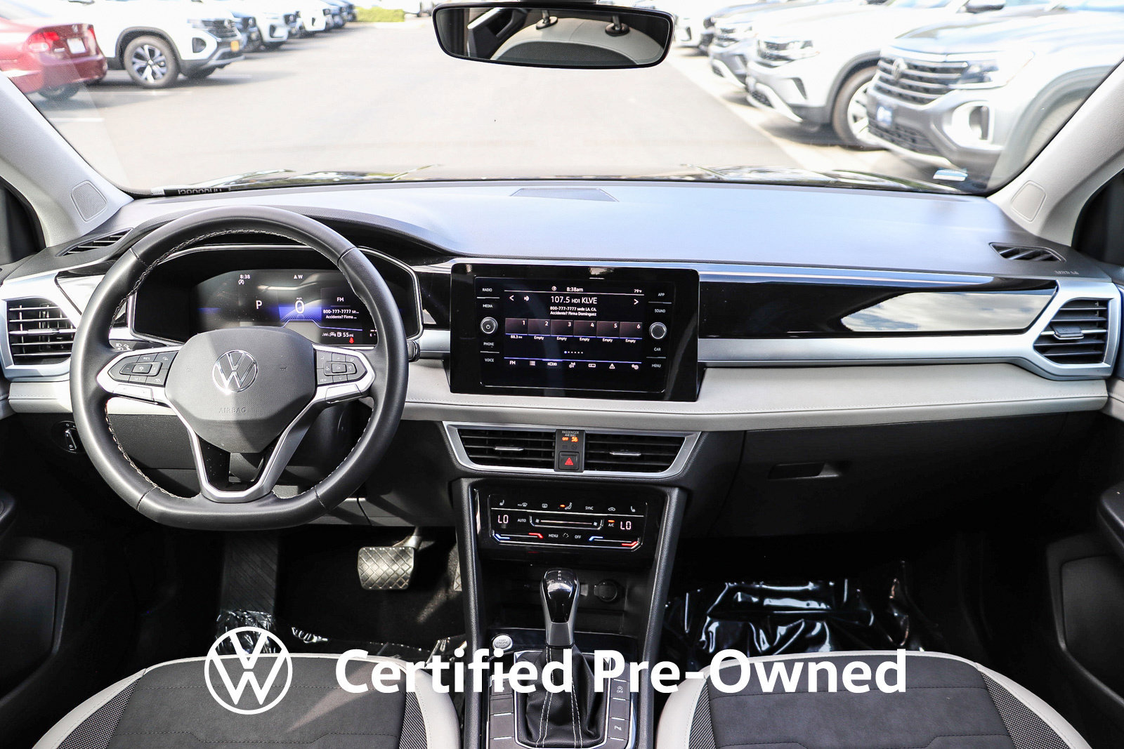 Used 2025 Volkswagen Taos SE FWD image 14