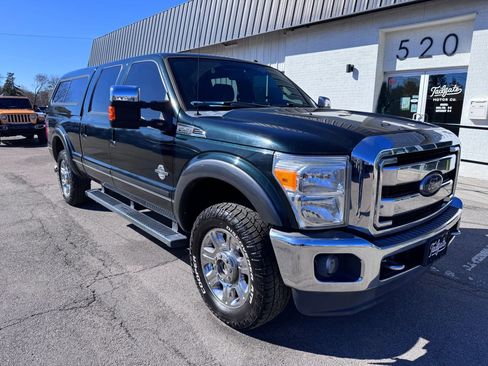 Used 2015 Ford F250 Lariat w/ Lariat Ultimate Package image 2