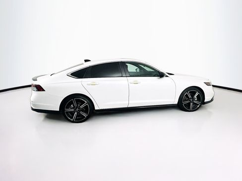 Used 2024 Honda Accord Sport image 10