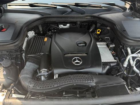 Used 2017 Mercedes-Benz GLC 300 4MATIC image 12