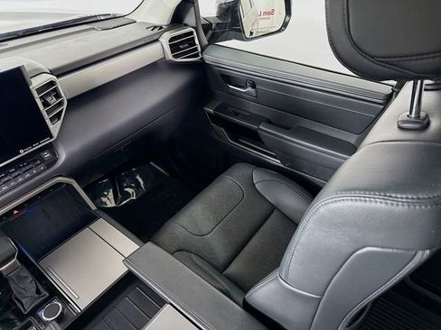 Used 2023 Toyota Sequoia Limited image 24