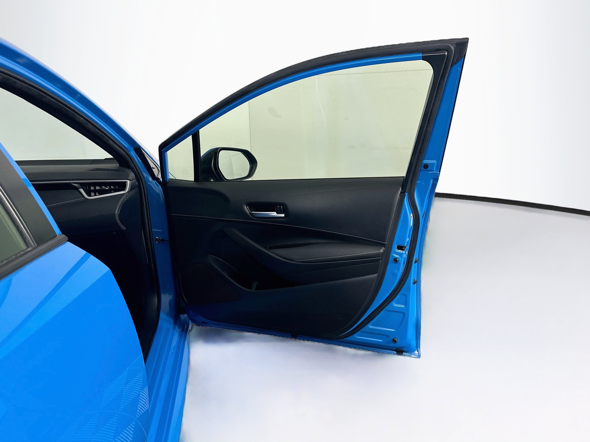 Used 2022 Toyota Corolla SE FWD image 31