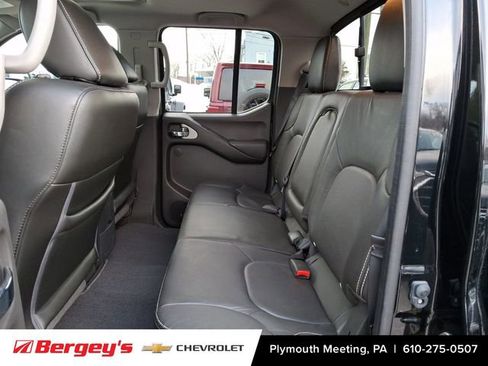 Used 2020 Nissan Frontier PRO-4X image 12