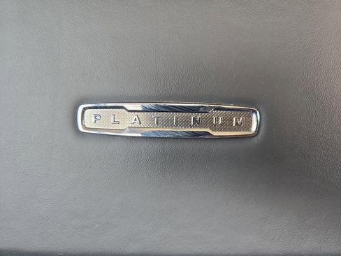 Used 2025 Ford Expedition Platinum AWD/4WD image 21