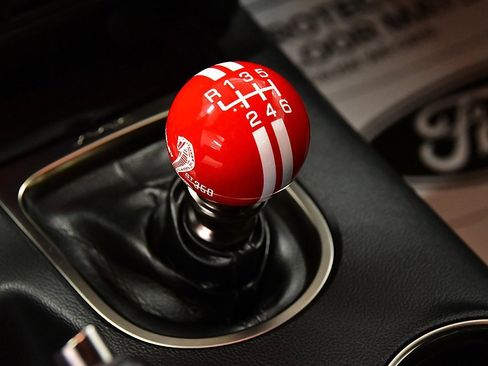 Used 2016 Ford Mustang Shelby GT350 w/ Track Package image 22