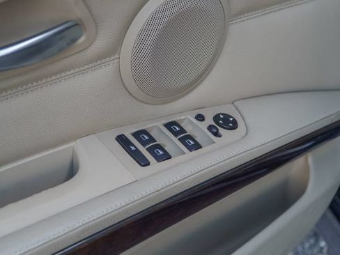 Used 2010 BMW 328i xDrive Sedan AWD/4WD image 16