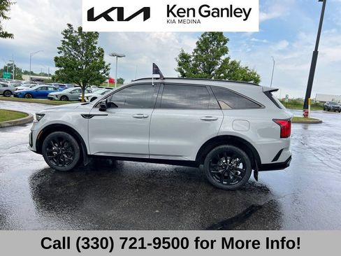 Certified 2022 Kia Sorento SX FWD image 9