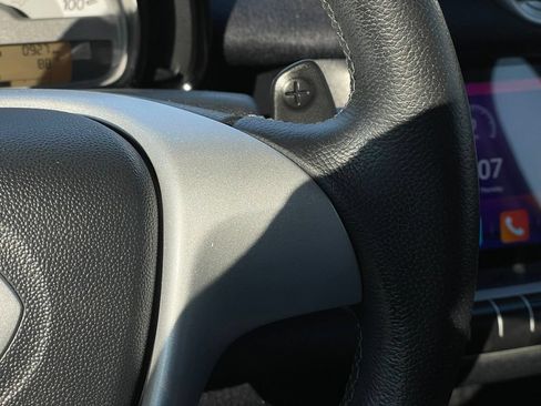 Used 2013 smart fortwo passion RWD image 13