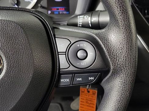 Used 2020 Toyota Corolla LE FWD image 25