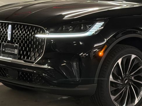 New 2026 Lincoln Aviator Reserve image 2