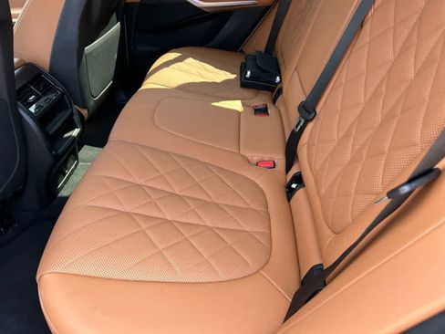 Used 2023 BMW X5 xDrive40i w/ Premium Package AWD/4WD image 19