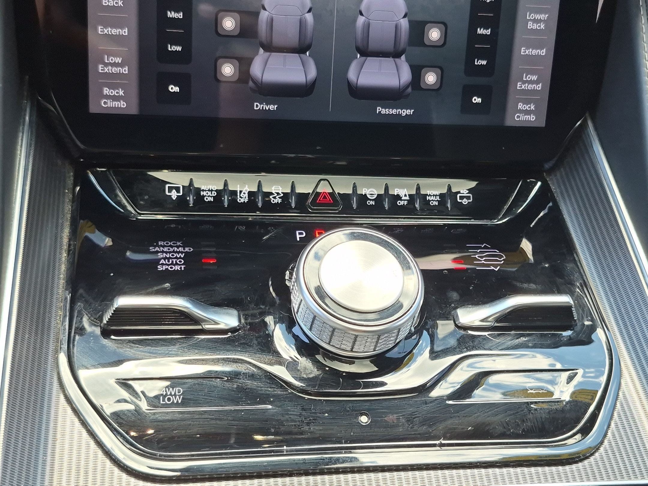 Used 2022 Jeep Grand Wagoneer Series II AWD/4WD image 19