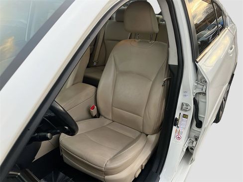 Used 2017 Subaru Legacy 2.5i Limited image 20