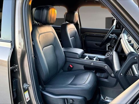 Certified 2025 Land Rover Defender 110 X image 27