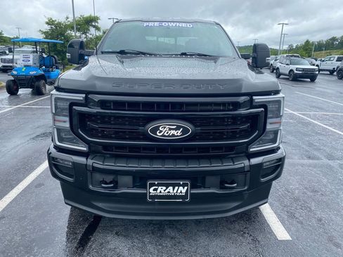 Certified 2022 Ford F250 Lariat w/ Black Appearance Package AWD/4WD image 2