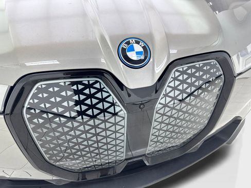 Used 2024 BMW iX xDrive50 w/ Premium Package AWD/4WD image 26