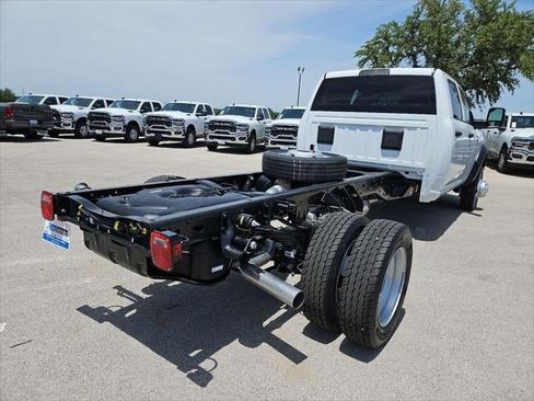 New 2026 RAM 5500 Tradesman AWD/4WD image 37