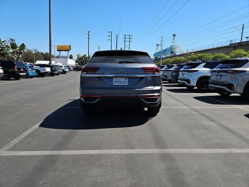 Used 2021 Volkswagen Atlas Cross Sport S image 6