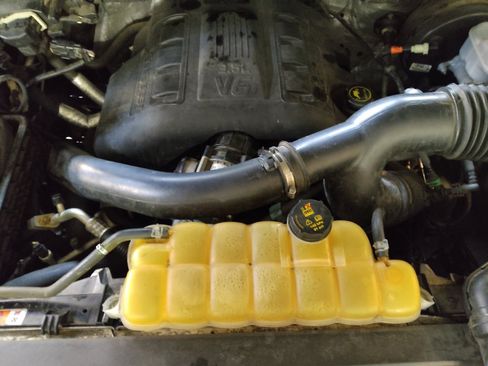 Used 2015 Ford F150 Lariat w/ Equipment Group 502A Luxury image 30