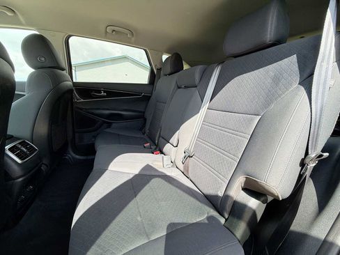 Used 2020 Kia Sorento AWD V6 image 16