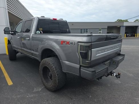Used 2022 Ford F250 Platinum AWD/4WD image 6
