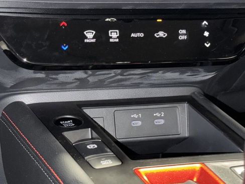 New 2025 Nissan Kicks SR w/ Illumination Package image 22