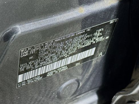 Used 2013 Toyota RAV4 XLE AWD/4WD image 30