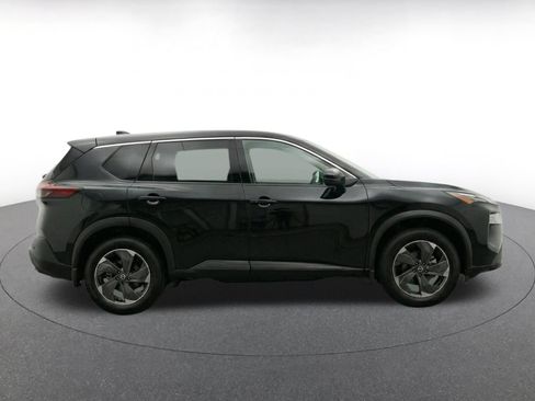 Used 2025 Nissan Rogue SV AWD/4WD image 14
